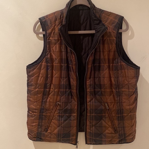 Double Sided Vest - Picture 3 of 10